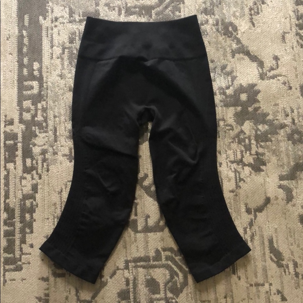Lululemon In The Flow Crop Leggings
